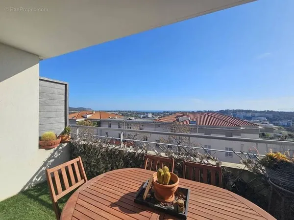 Appartement 4 pièces - 91 m² - Parc Horizon - Vue dégagée mer - Double extérieur - Grand Garage + ca