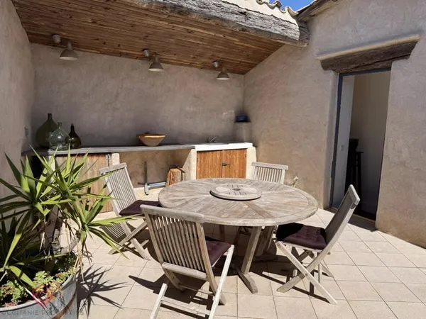 Maison de village avec terrasse dans le Minervois