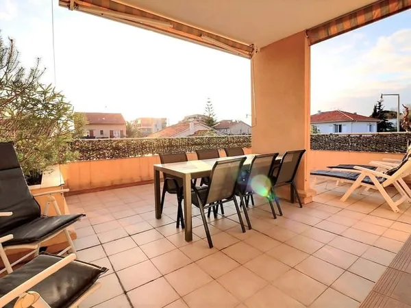 EXCLUSIVITE FREJUS PLAGE A quelques minutes des plages - 3 pièces de 68 m2 avec grande terrasse - ca