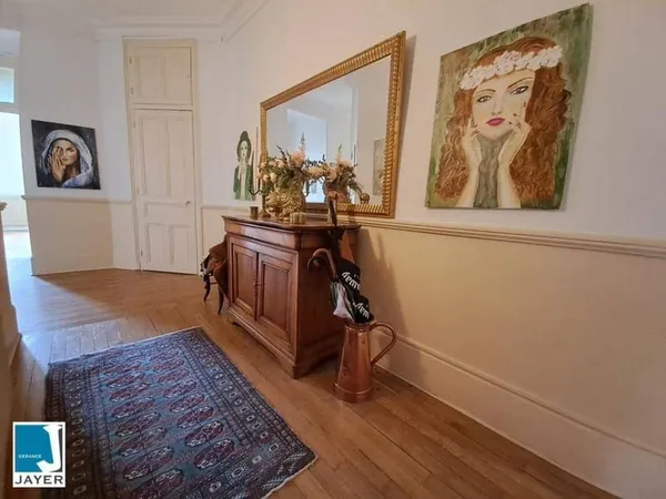 Appartement 7 pièces 271 m²