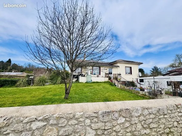 Appartement 8 pièces 141 m²
