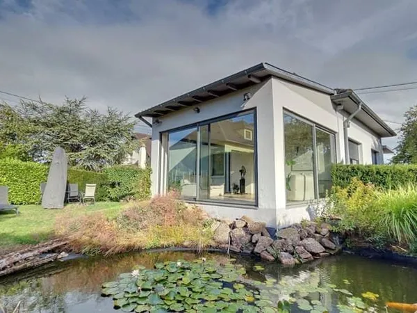 Maison 8 pièces 216 m²