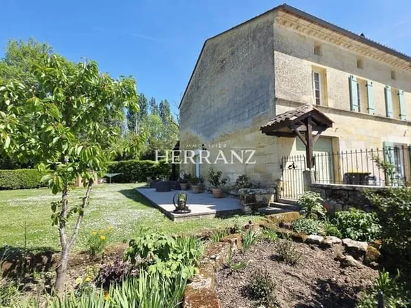 Maison 6 pièces 300 m²