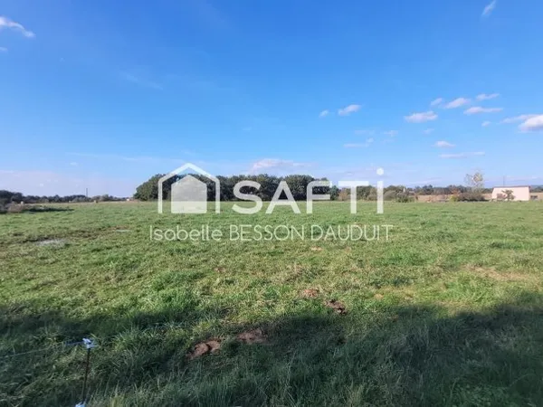 TERRAIN PLAT A BATIR 1418M²