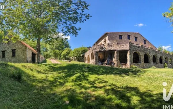 Mas 8 pièces 195 m²