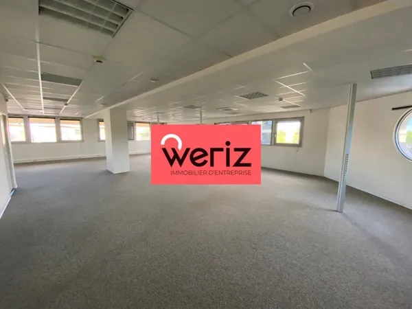 Bureau 800 m²