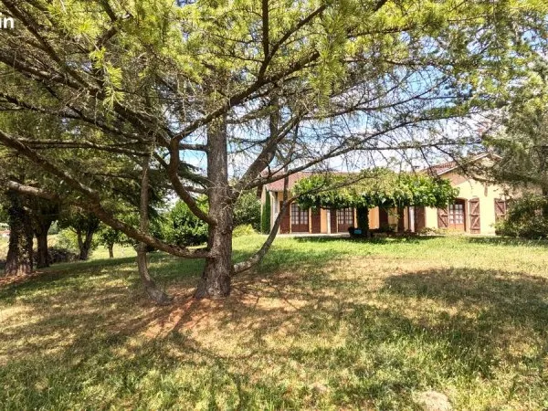Maison familiale T6/7 terrain 2093m²