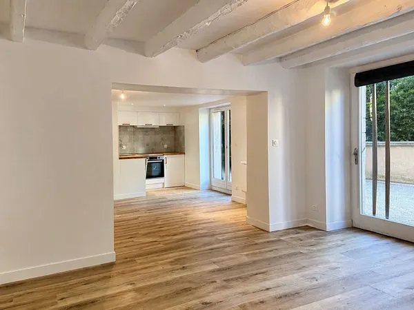 Elégant T2 avec terrasse privative. Cadre de charme à Nancy