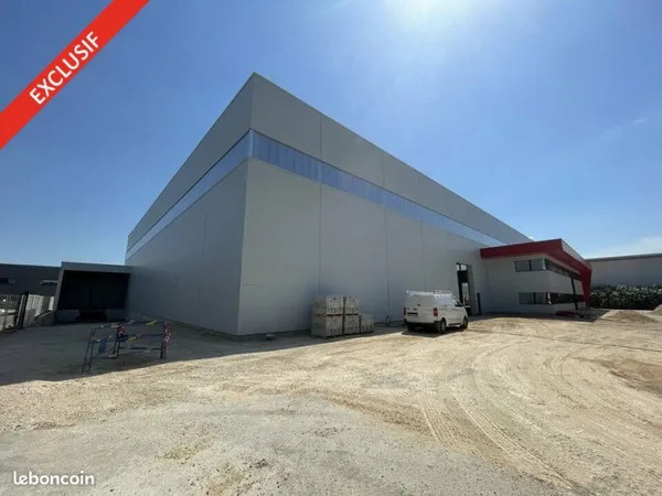 ENTREPOT - LOGISTIQUE 3100 m² GALLARGUES LE MONTUEUX