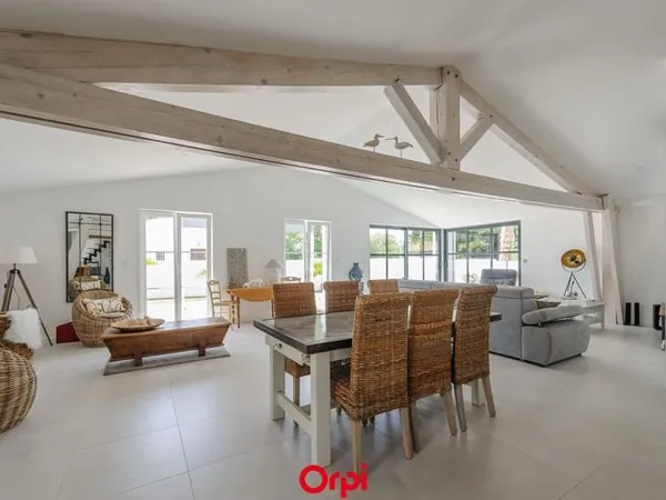 Maison 5 pièces 199 m²