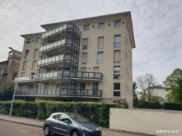 T1 résidence de standing, balcon, parking Gare - Montchapet
