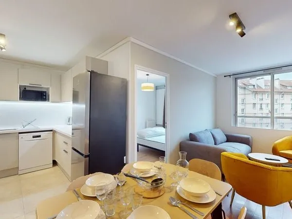 Colocation à Asnières-sur-Seine : Appartement de 9