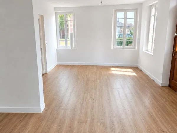 Maison de ville f5 bourg achard
