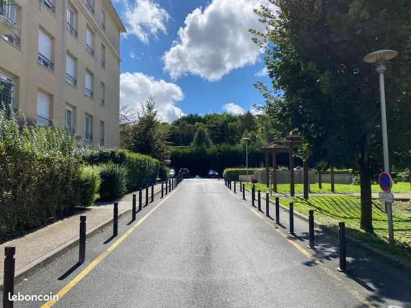 Place de parking extérieure