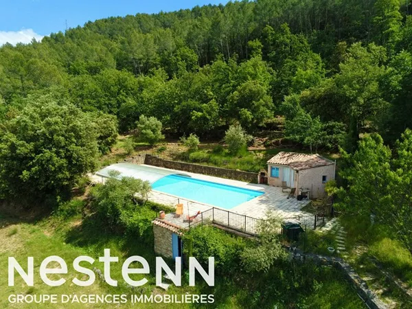Ensemble immobilier de 2 Maisons 2 et 10 pièces à vendre à Carcès