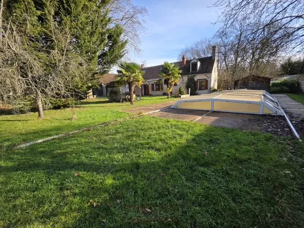 Maison de Charme à Corquilleroy avec Cheminée