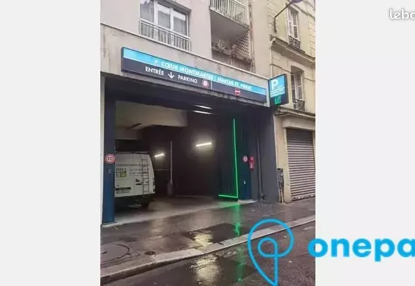 Parking/box 12 m² PARIS 18
