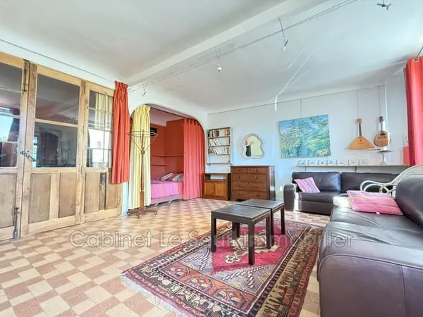 Maison 9 pièces 252 m²