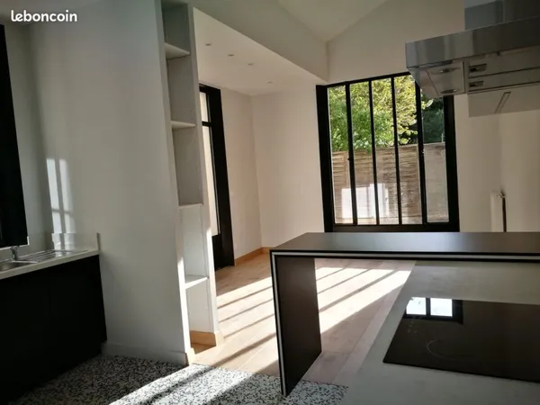 Appartement T4 centre ville avec jardin et parking