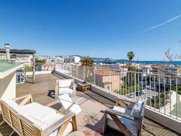 F5 NICE - VUE MER PANORAMIQUE - TOIT TERRASSE - PARC FERBER - DERNIER ÉTAGE