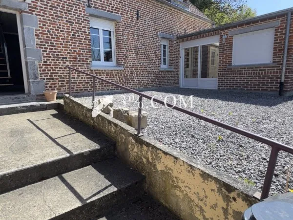 Maison avec cour à Wargnies le grand