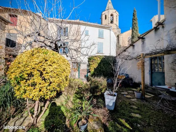 Maison de village, jardin & garage