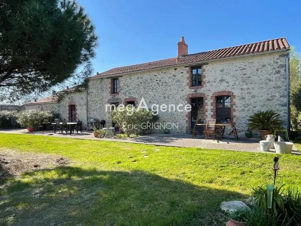 Longère de 170m2 + dépendances