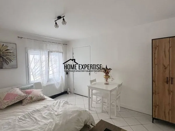 Studio 1 pièce 19 m²