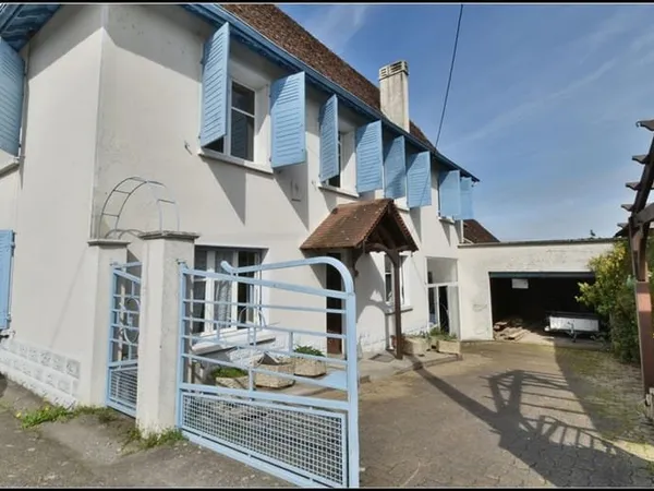 LAGOR - MAISON BEARNAISE AVEC DEPENDANCE - 132 M² HABITABLE