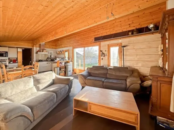 Propriété 8 pièces 183 m²