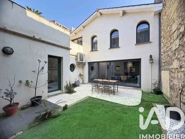 Maison 5 pièces 195 m²