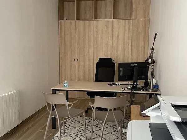 Commerce 54 m²