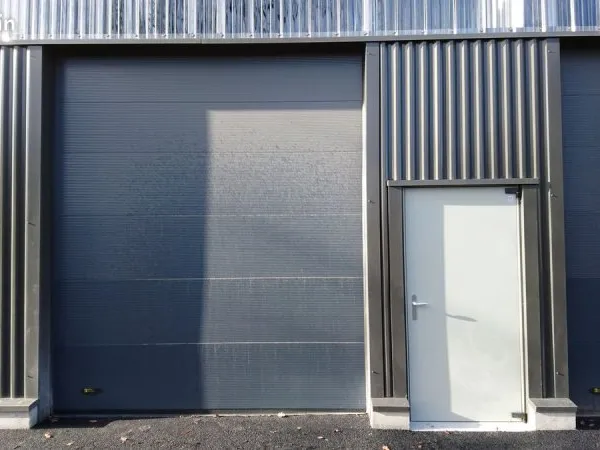 Location box bureaux garage et parking sur la commune de la montagne