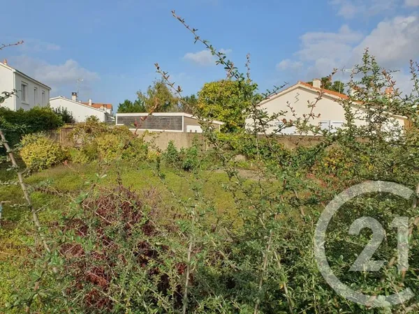 Terrain 199 m²