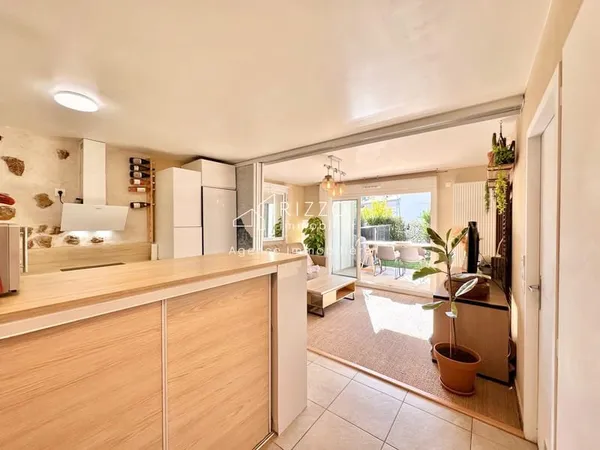 Charmant appartement lumineux avec terrasse et jardin !!!