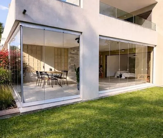 Appartement 3 ch. Rez-de jardin - au coeur des golfs - Piscine - 2 garages - 790 000