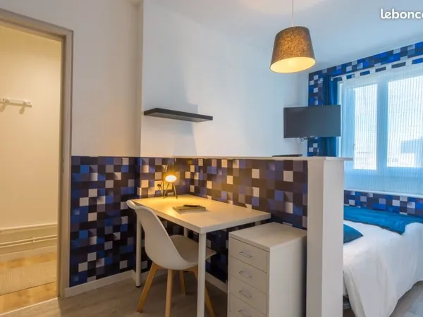 Colocation 1 chambre avec salle d'eau place champlain