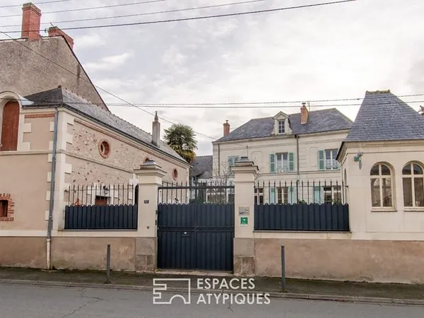 Maison de maître et dépendance