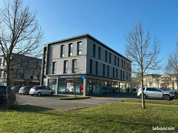 Bureaux 326 m²