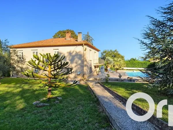 Maison 6 pièces 153 m²