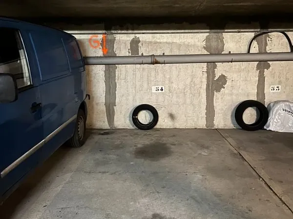 Place parking garage - Face RER B - Le bourget