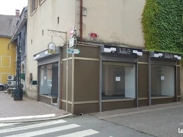 Local commercial 52 m² Delle