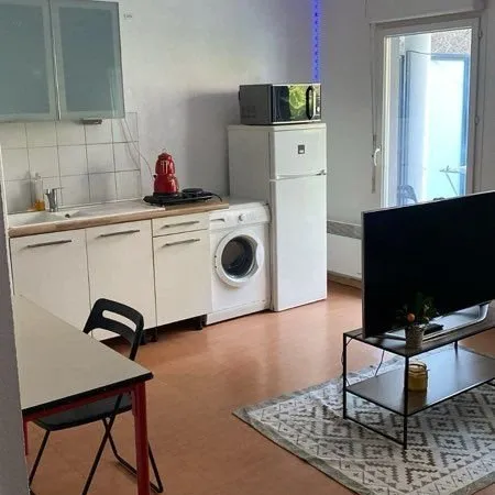 Joli studio avec terrasse 15eme