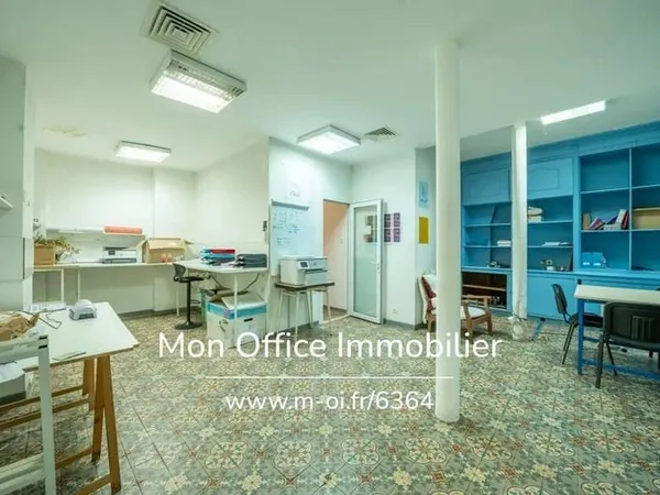 Local 102 m²