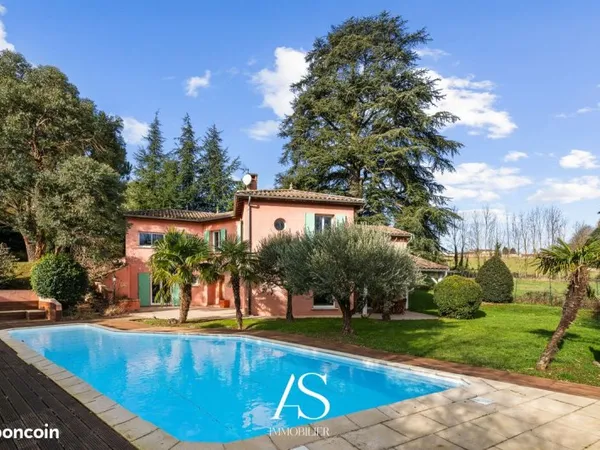 Maison 8 pièces 225 m²