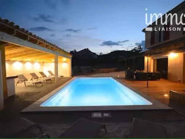 Maison 6 pièces 190 m²