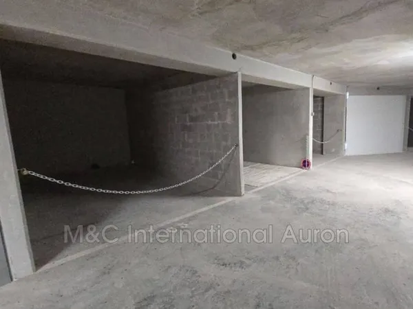 Stationnement Vente Saint-Étienne-de-Tinée   30000€