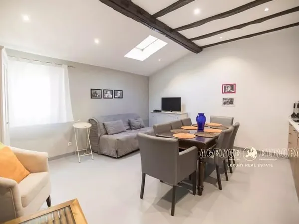 Cannes Le Suquet - Immeuble De 12 Appartements