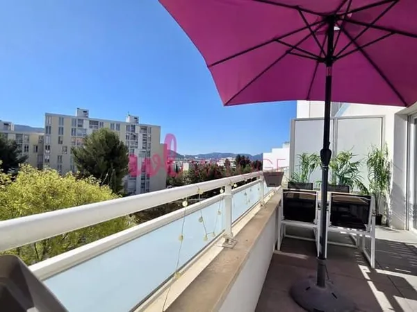 2 pièces avec terrasse - Dernier étage - Garage
