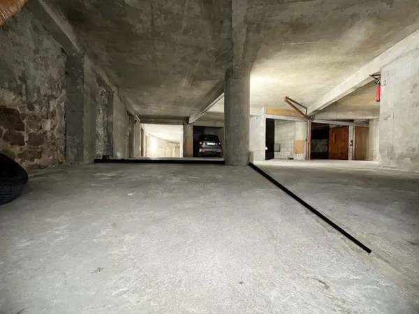 Parking 12 m²